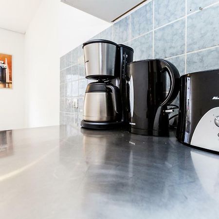 Workers Apartment Am Wiener Platz Кьолн Екстериор снимка